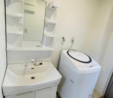 Yokosuka Apartment | RAVIHE YONEGAHAMA l 米が浜通