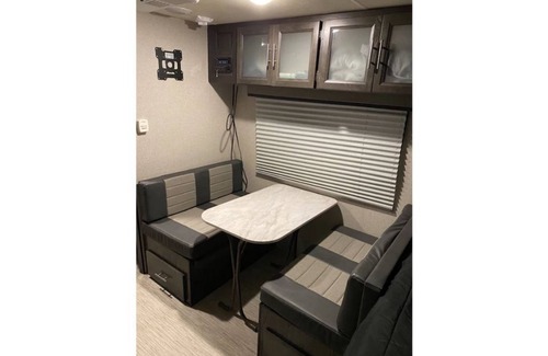 Pilot Point House | Ray Roberts Lake State Park (RV Rental with Delivery & Pick Up Only)