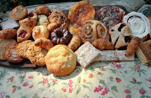 Cazadero Cottage | Raymond's Bakery - Creekside Cabin and Breakfast