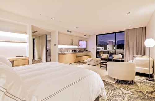Ivanhoe East Hotel | Re'em Yarra Valley