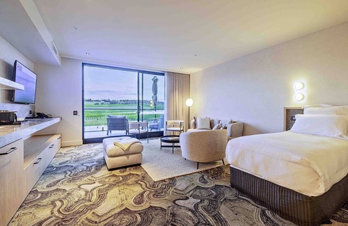 Ivanhoe East Hotel | Re'em Yarra Valley