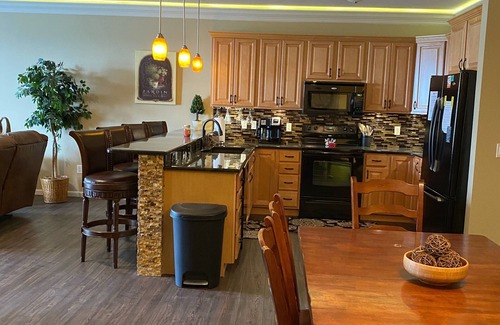 Osage Beach Condo | Read 5 Star Reviews! Luxurious upscale Lands End Connecting condo. AmazingVi