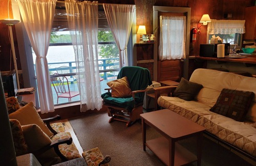 Readfield Cottage | Readfield/Maranacook Lake cottage with dock and plenty of privacy!