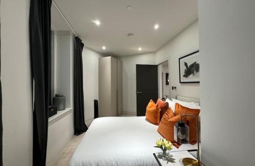 Reading City Centre Apartment | Reading's Lush Haven - 1BR 1BA - CHRL F14