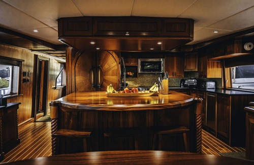 Estate Kings Quarter Boat Rental | Ready II Play? All Inclusive