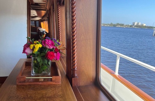 Estate Kings Quarter Boat Rental | Ready II Play? All Inclusive