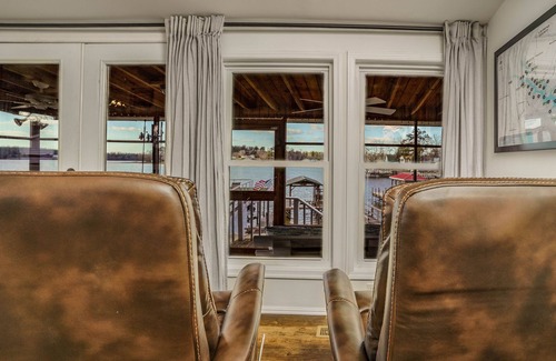 Cross Hill House | READY TO RELAX? Lake front house w/beautiful Sunsets on Lake Greenwood