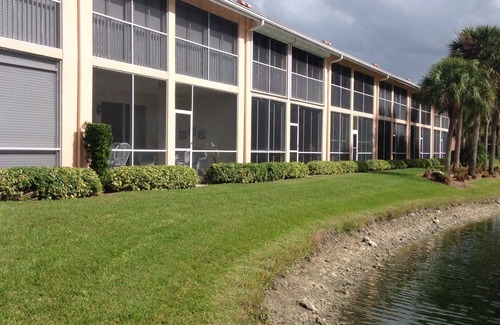 Naples Condo | Really nice renovated condo
