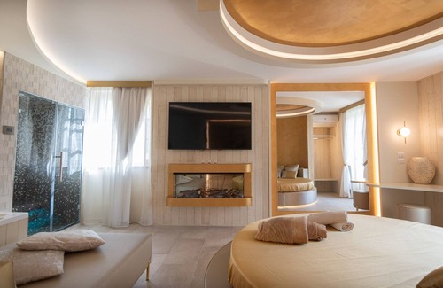 Rivotorto Apartment | Rebecca Suite - Suite with private whirlpool tub and steam room