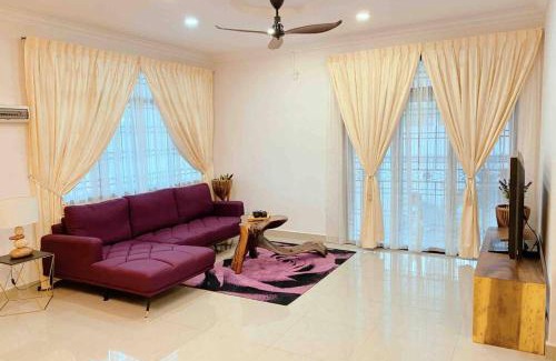 Taman Desa Tebrau House | REBECS 12Pax@TebrauCity/Ikea/Toppen/Aeon
