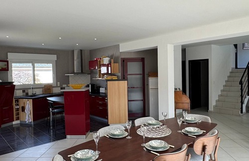 Bavent House | Recent 4-bedroom villa, heated pool in Bavent