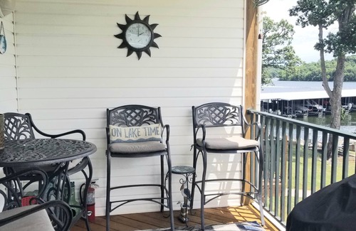 Kaiser Condo | Recently Redecorated Lake Front Unit Located in Lake Ozarks 17,000 acre Park