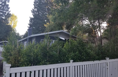 West Atherton House | Recently remodeled bungalow home within blocks of downtown Menlo Park