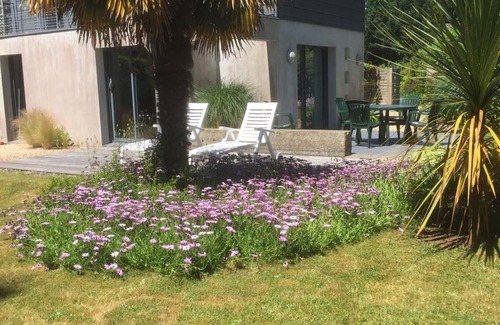 Ploneour-Lanvern House | Recently renovated house with flower garden, balcony. In the heart of Pays Bigouden!