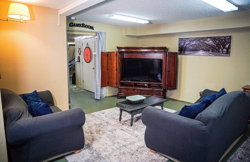 Pine Mountain Cabin | Recently renovated, beautiful chalet just miles from Wild Animal Safari