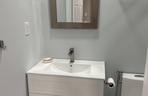 Beverley Glen House | Recently renovated, every thing is new