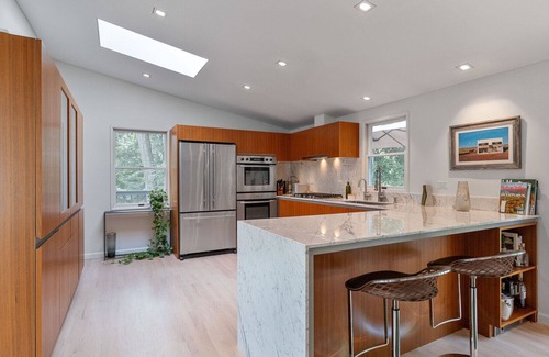 Pawling House | Recently Renovated Modern Hudson Valley Cottage Minutes to the Appalachian...