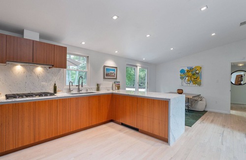Pawling House | Recently Renovated Modern Hudson Valley Cottage Minutes to the Appalachian...