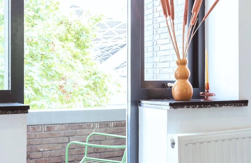 Tilburg Apartment | Recently renovated private single room, ideally located near Tilburg’s top tourist hotspots.