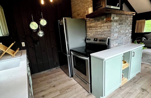 Franconia Ski Chalet | Recently Updated 4 Season Chalet at Cannon Mountain