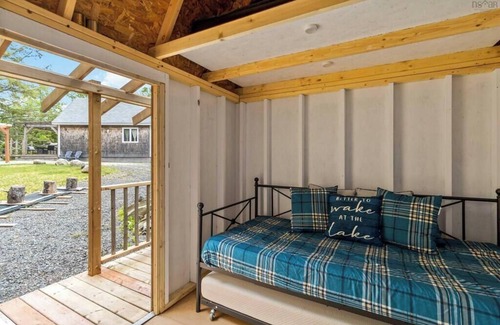 LaBelle Cabin | Reconnect and Unwind at this cozy 2 bedroom cabin on the Lake.