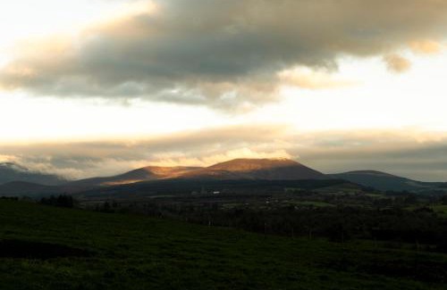 Cappoquin House | Reconnect at Off-Grid Hilltop Cabin with Mountain Views