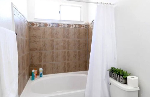 Moreno Valley House | Reconnect with loved ones in this family-friendly place or comfortable business.