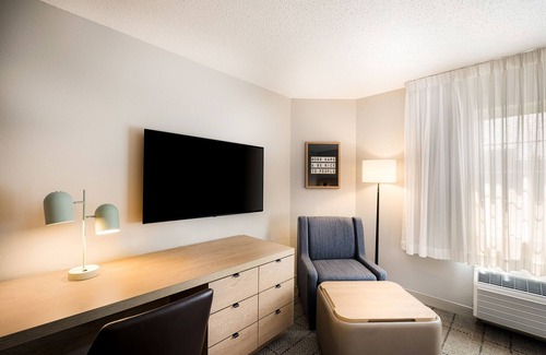 Exchange Place North Hotel | Recreate Sensational Memories! Stay Near Newport Centre! Parking Available!