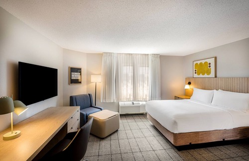 Exchange Place North Hotel | Recreate Sensational Memories! Stay Near Newport Centre! Parking Available!