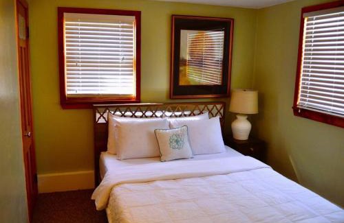 Grand Forks Apartment | Red 4