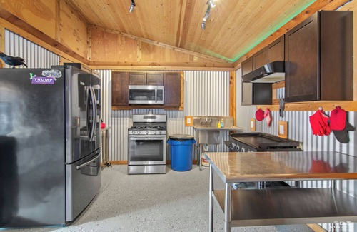 Sterling Cabin | Red Cabin at Fish Camp – Cozy Dry Cabin with Loft | Rustic Escape