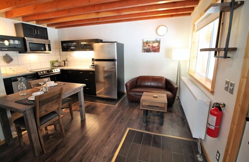 Anahim Lake House | Red Cariboo Resort - Garden View Apartment