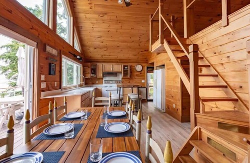 Sidney House | Red Cedar Haven Lakefront Dock Kayaks