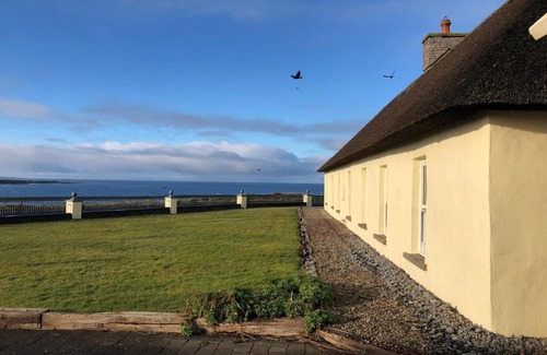 Spanish Point Hotel | Red Cliff Lodge