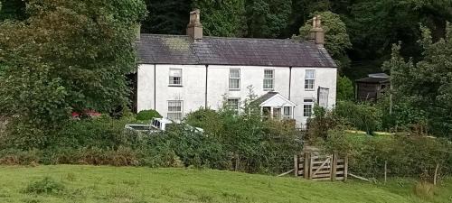 Beddgelert House | Red Dragon Cottages nr Mt Snowdon