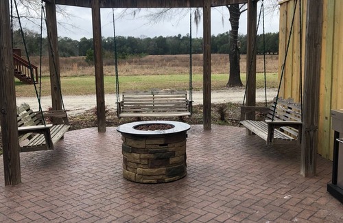 Statesboro House | Red Fern Lodge Room 1