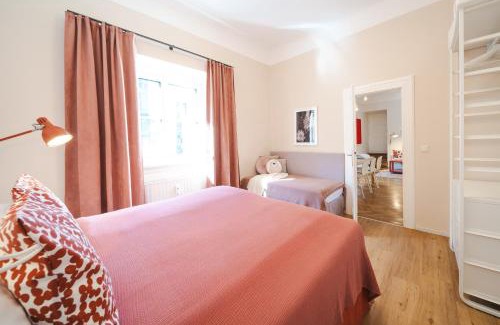 Geidorf Apartment | Red flat by GrazRentals direct by University & free parking