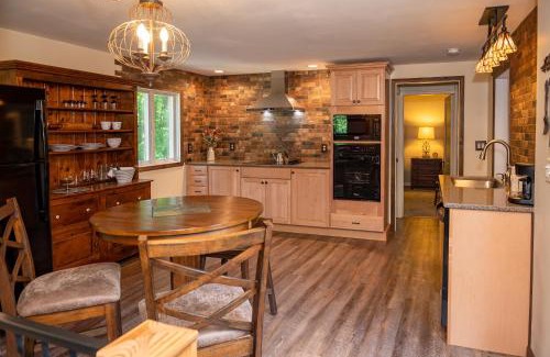 Cazenovia House | Red Fox Run B&B