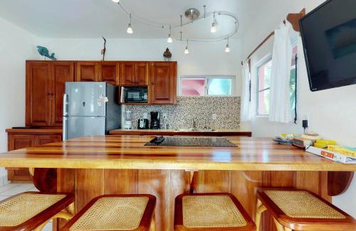 San Pedro Apartment | Red Ginger @ Caribe Island