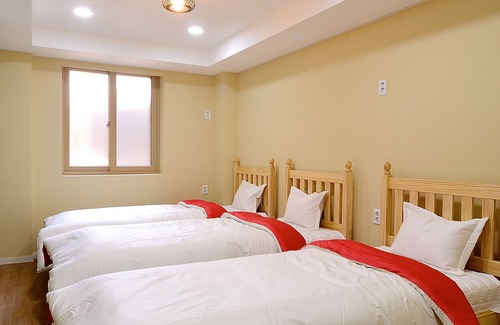 Myeongdong House | Red Guest House
