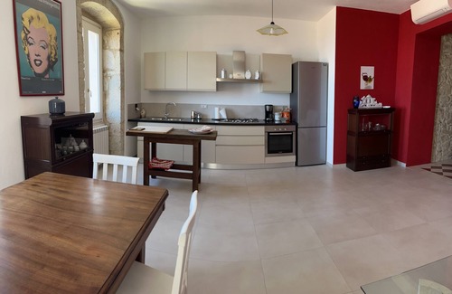 Cuglieri Apartment | RED HOUSE: FOR YOU (3) CIN P3323