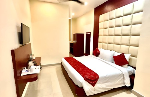 Ghaziabad Hotel | Red K Velvet
