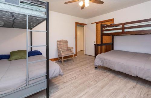 Morganton House | Red Robin Retreat - Near Lake James, NC