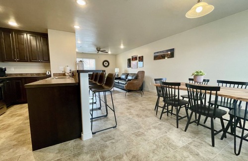 Moab South Valley House | Red Rock Views! I Pool & Hot Tub I Trailer Parking I Bike Storage