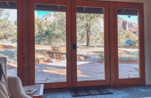 Sedona House | Red rock views ♦ Private access to the forestry ♦ The perfect romantic escape