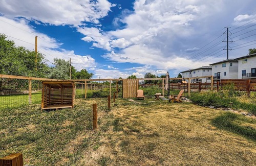 Applewood West Apartment | Red Rocks Base, 1BR Suite w Kitchenette
