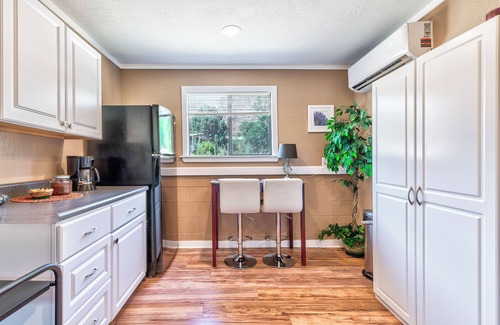 West Sedona House | Red Rocks, HOT TUB, W. Sedona, Walk to trls, 1 bd!