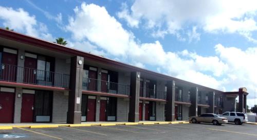 Central City Hotel | Red Roof Inn Corpus Christi North - Near Downtown