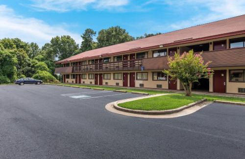 Hickory Hotel | Red Roof Inn Hickory