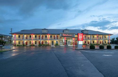Calhoun Hotel | Red Roof Inn & Suites Calhoun